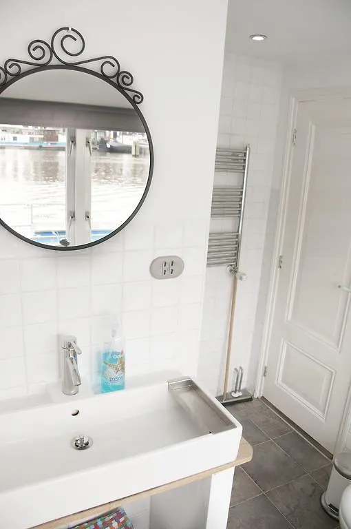 Hotel Rent A Houseboat Amsterdam