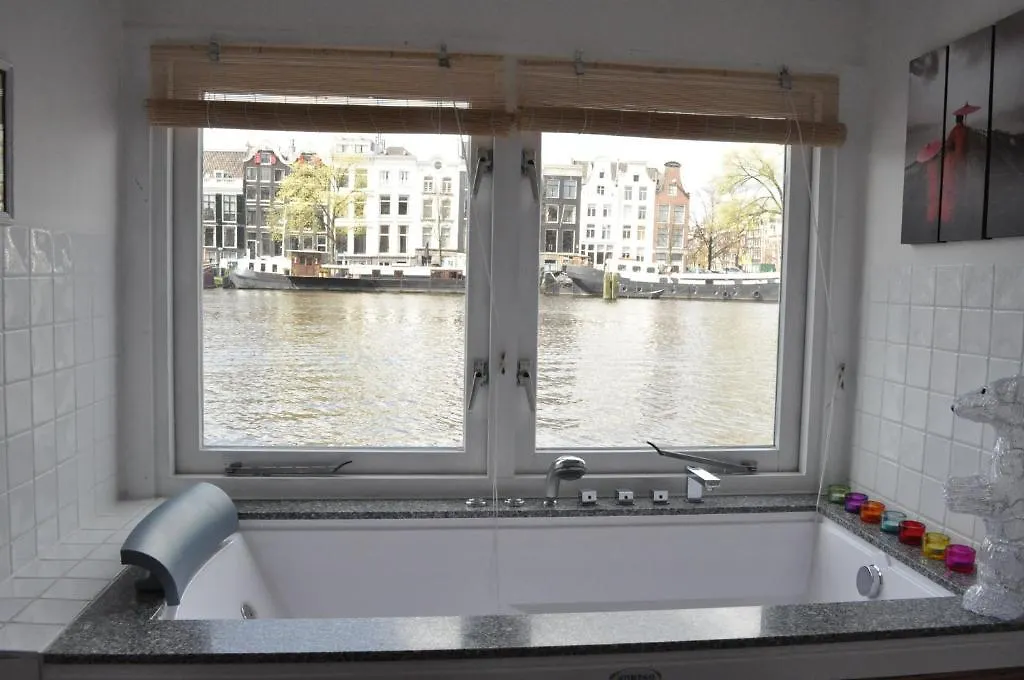 Botel Hotel Rent A Houseboat Amsterdam Nizozemsko